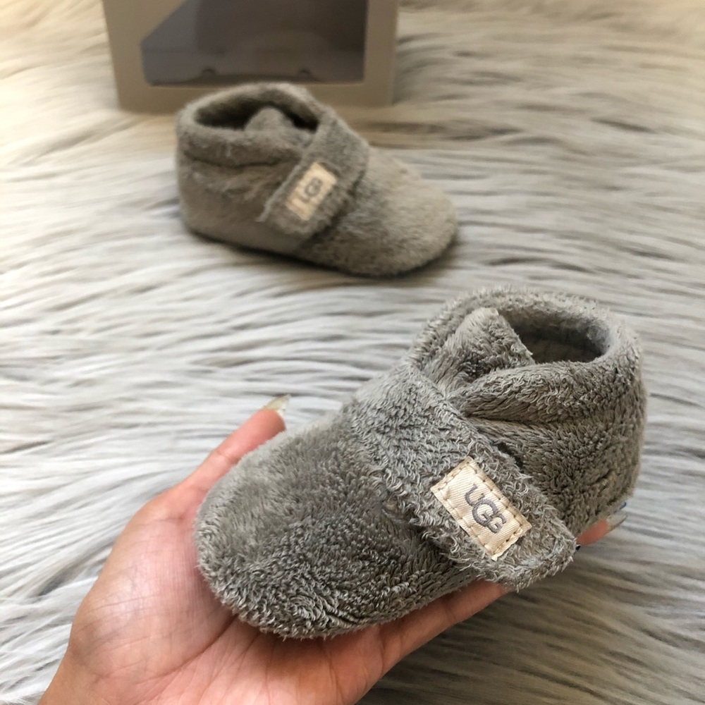 Baby UGG Bixbee Booties in charcoal